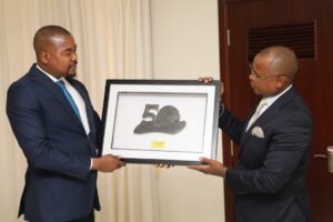 SERNIC saúda Sua Excelência Américo Letela