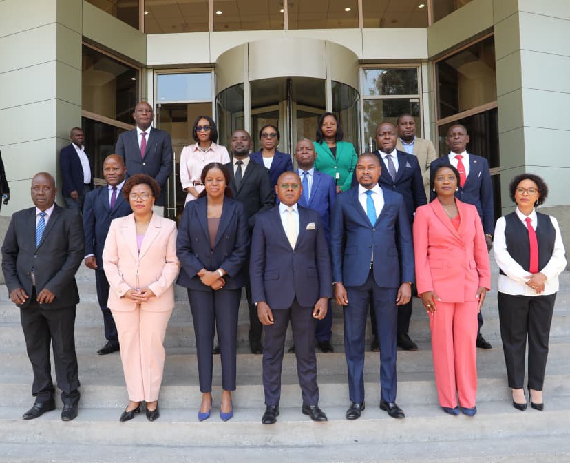 SERNIC saúda Sua Excelência Américo Letela